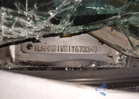 2001 Lincoln Town Car Executive from USA, damaged, VIN 1LNHM81W81Y673349